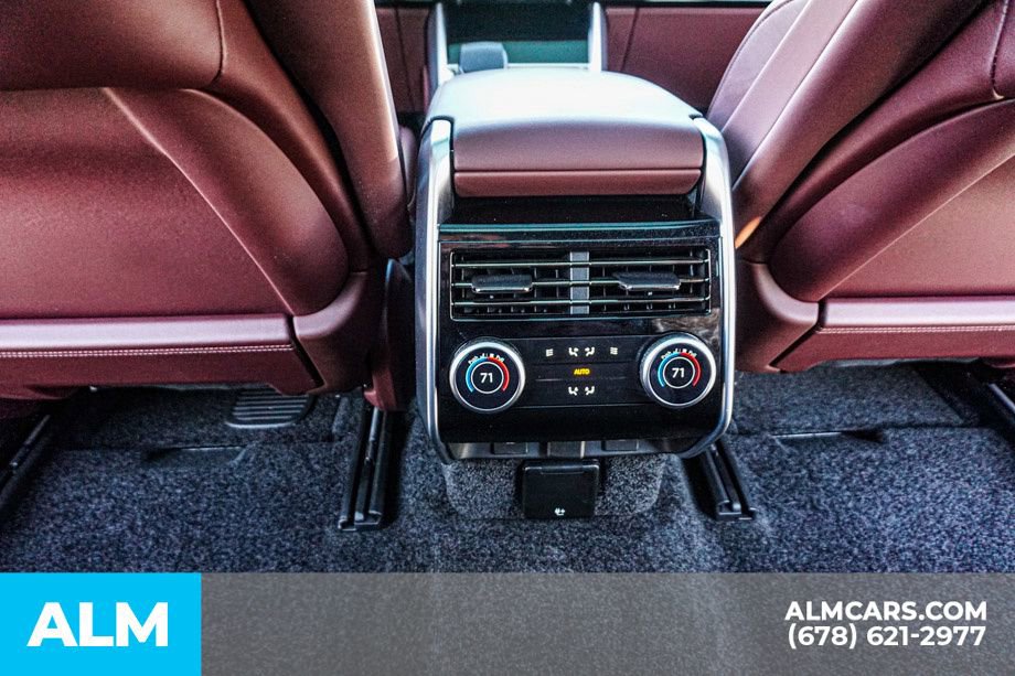 Used 2025 Land Rover Range Rover SE image 30