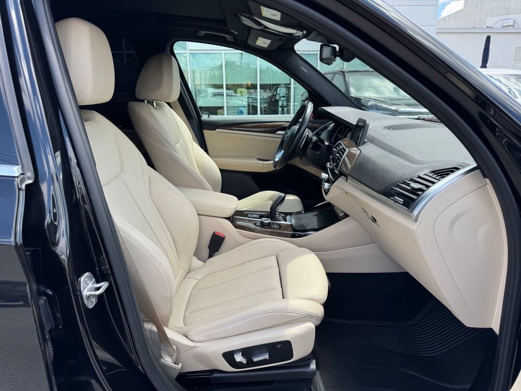 Used 2019 BMW X3 xDrive30i w/ Driving Assistance Package AWD/4WD image 18