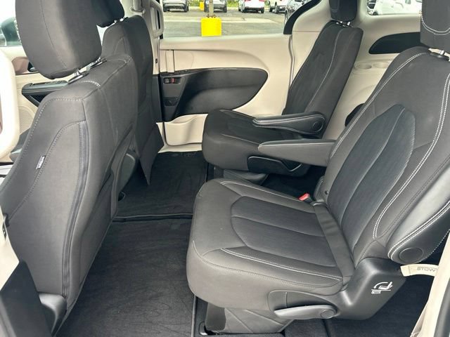 Used 2024 Chrysler Voyager LX FWD image 8