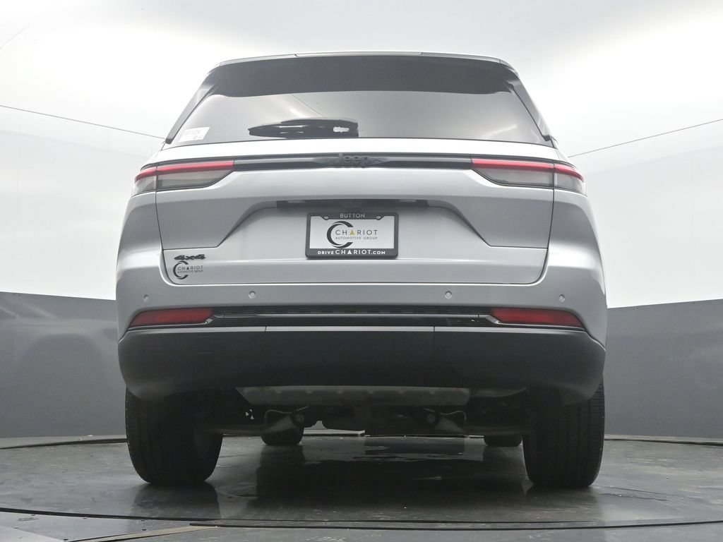 Used 2024 Jeep Grand Cherokee Altitude AWD/4WD image 60