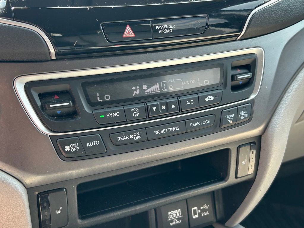 Used 2021 Honda Pilot EX image 30