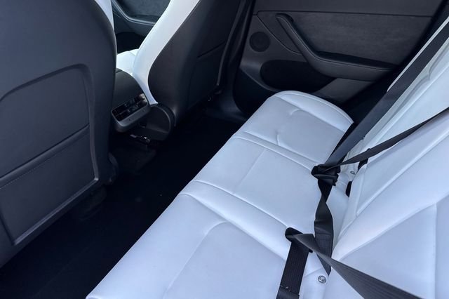 Used 2022 Tesla Model Y Performance AWD/4WD image 14
