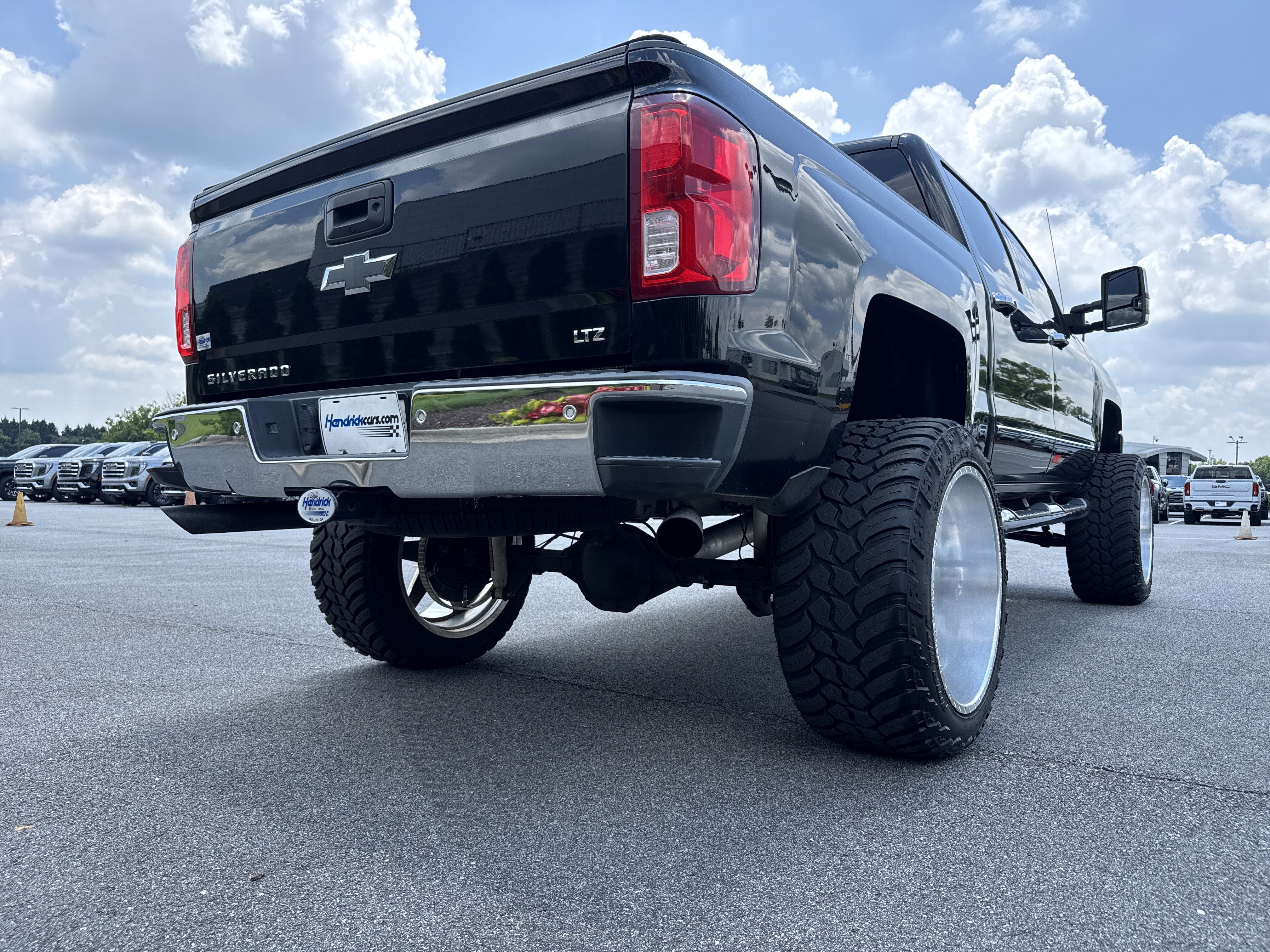Used 2017 Chevrolet Silverado 1500 LTZ w/ Sport Package RWD image 10