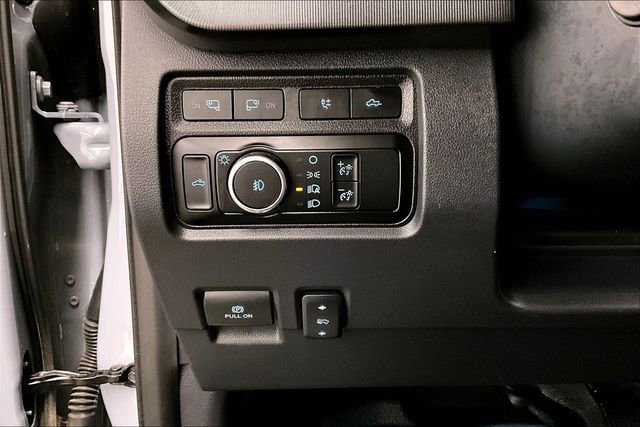 Used 2024 Ford F350 Platinum w/ FX4 Off-Road Package image 40