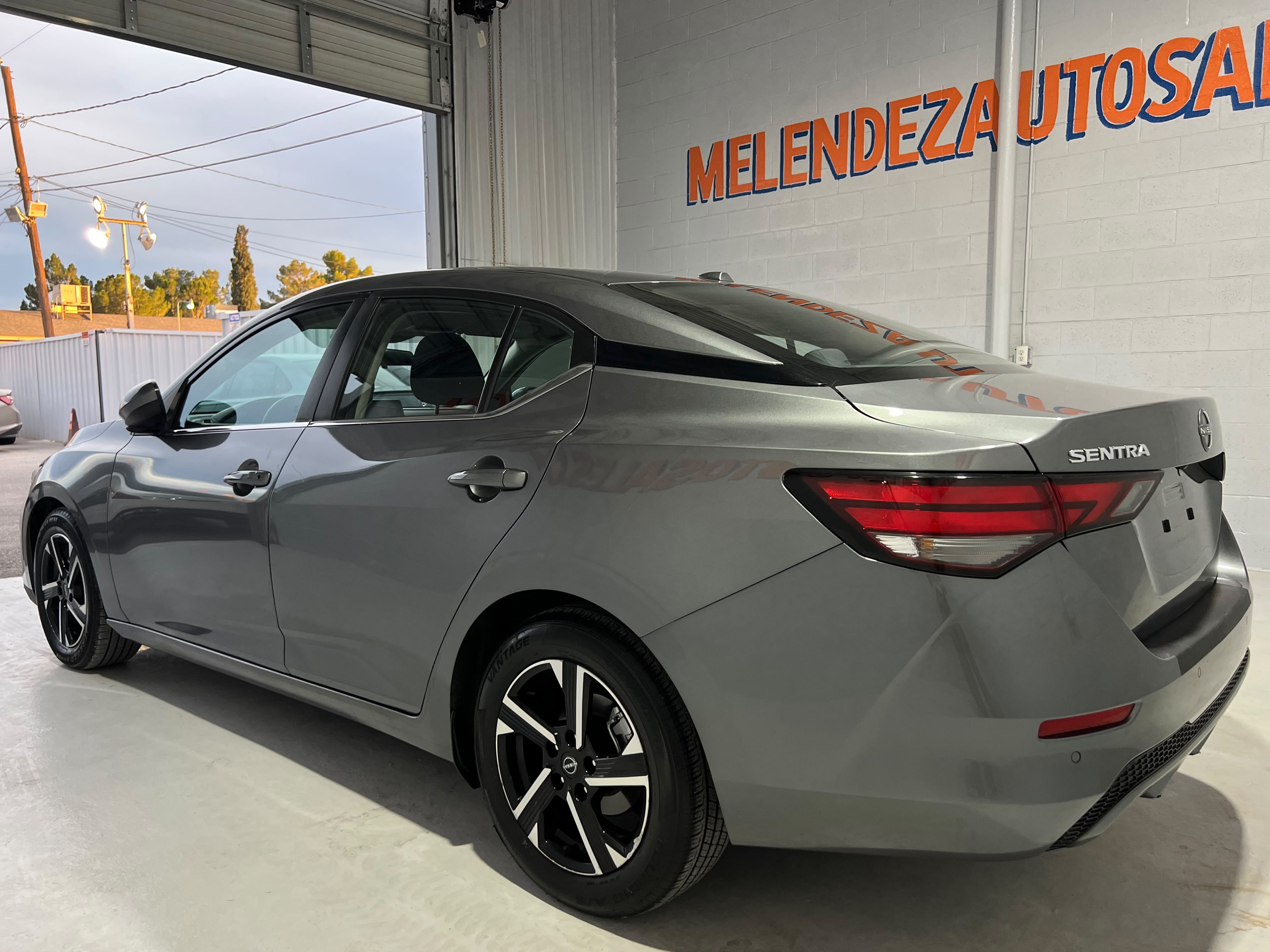 Used 2024 Nissan Sentra SV FWD image 3