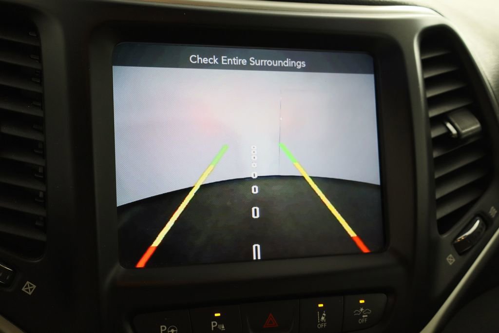 Used 2016 Jeep Cherokee Limited w/ Luxury Group image 33