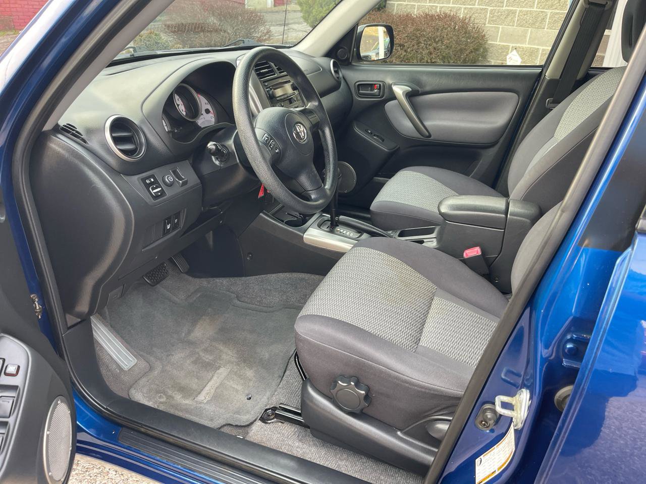 Used 2005 Toyota RAV4 2WD image 16
