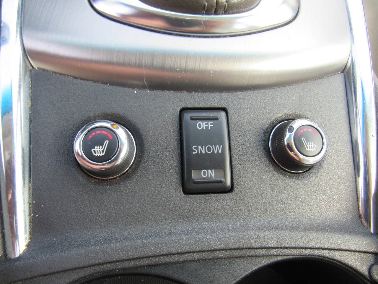 Used 2011 INFINITI G37 x Sedan w/ Premium Pkg AWD/4WD image 39