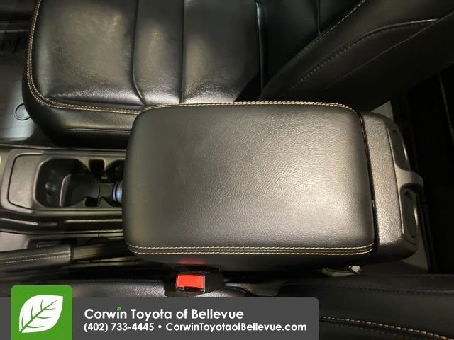 Used 2025 Jeep Gladiator Sport image 24