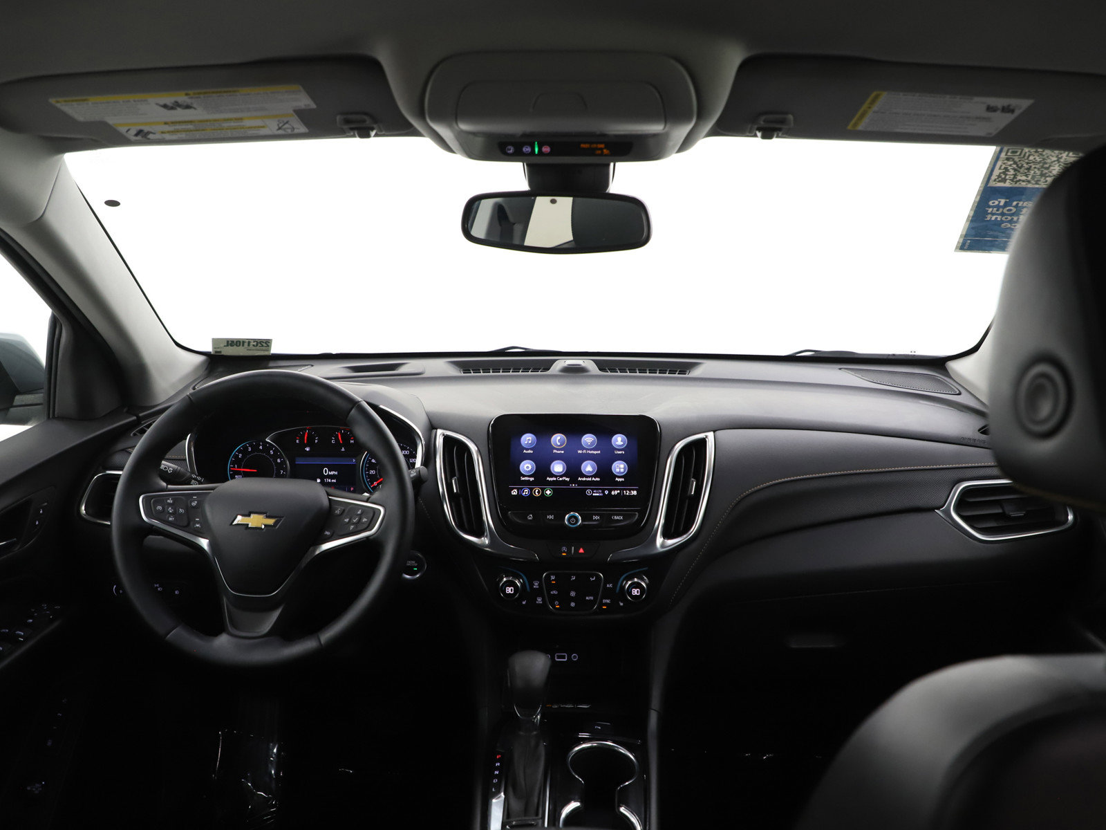 Used 2023 Chevrolet Equinox Premier AWD/4WD image 13