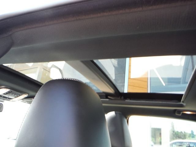Certified 2023 Chrysler 300 C RWD image 19