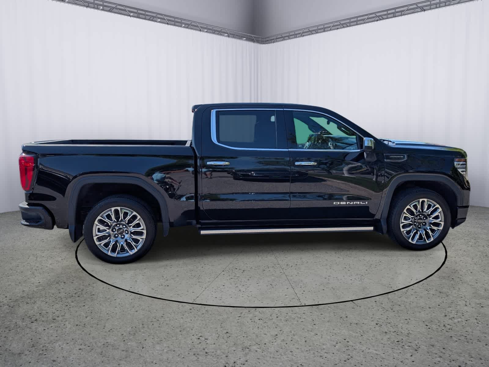 Certified 2023 GMC Sierra 1500 Denali Ultimate AWD/4WD image 2