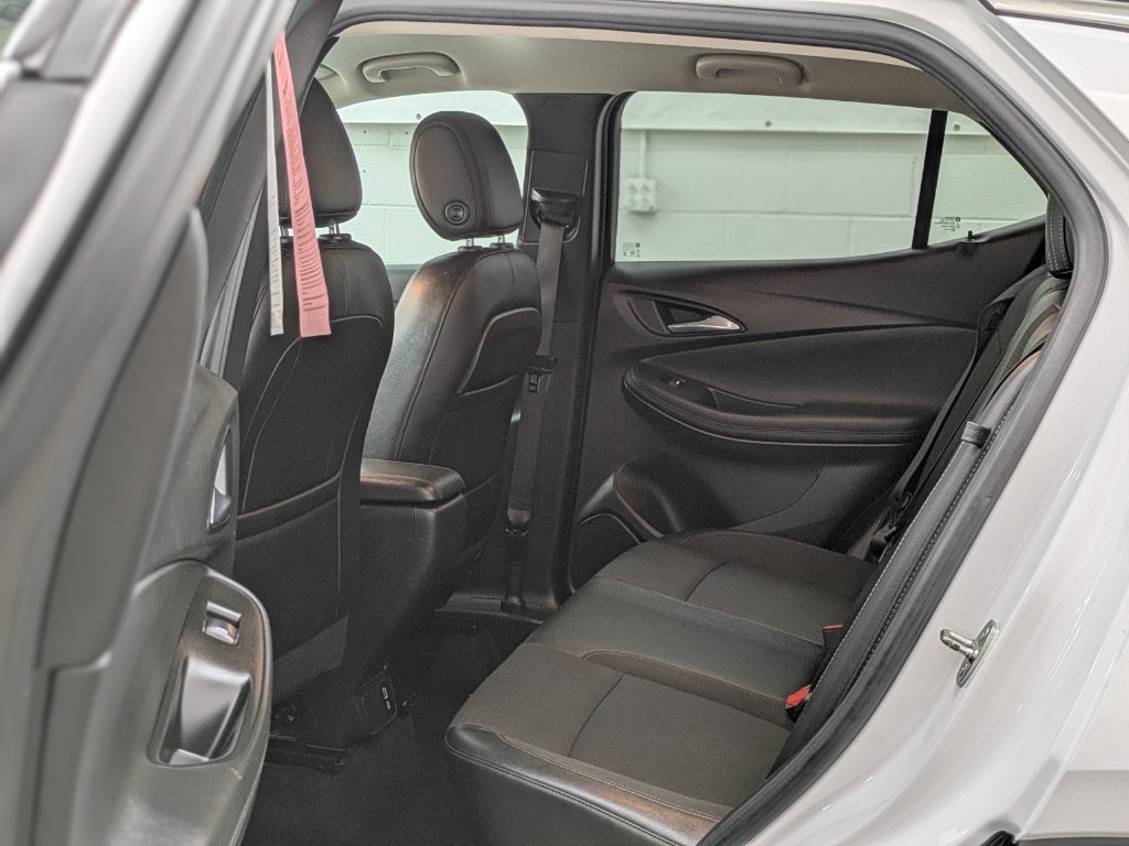 Used 2021 Buick Encore GX Preferred w/ Cold Weather Comfort Package FWD image 12