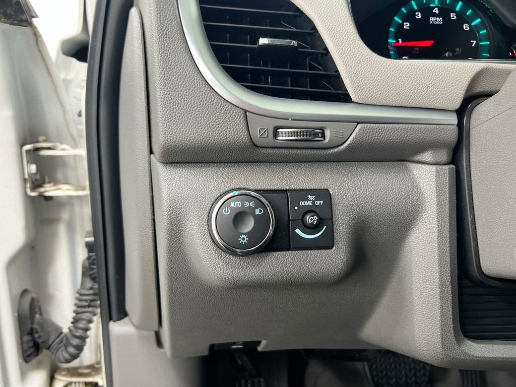 Used 2015 Chevrolet Traverse LS FWD image 18