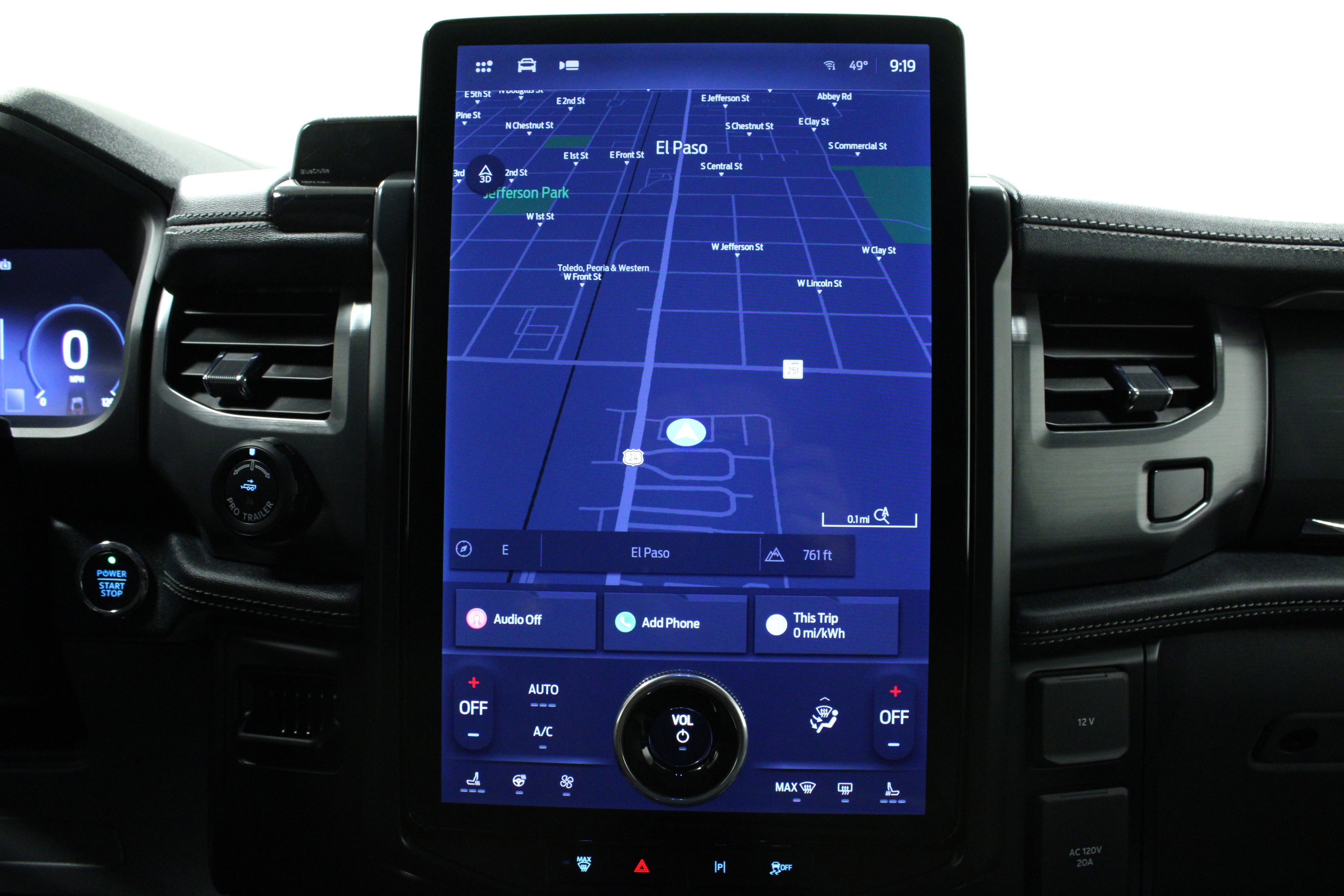 Used 2024 Ford F150 Lightning Flash image 22