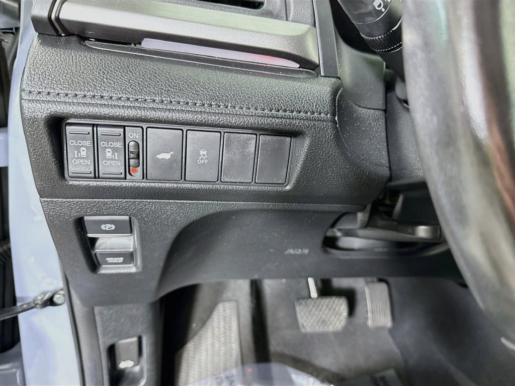 Used 2025 Honda Odyssey Sport-L image 19