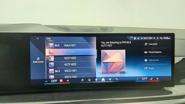 Used 2026 BMW X6 xDrive40i w/ Climate Comfort Package image 49