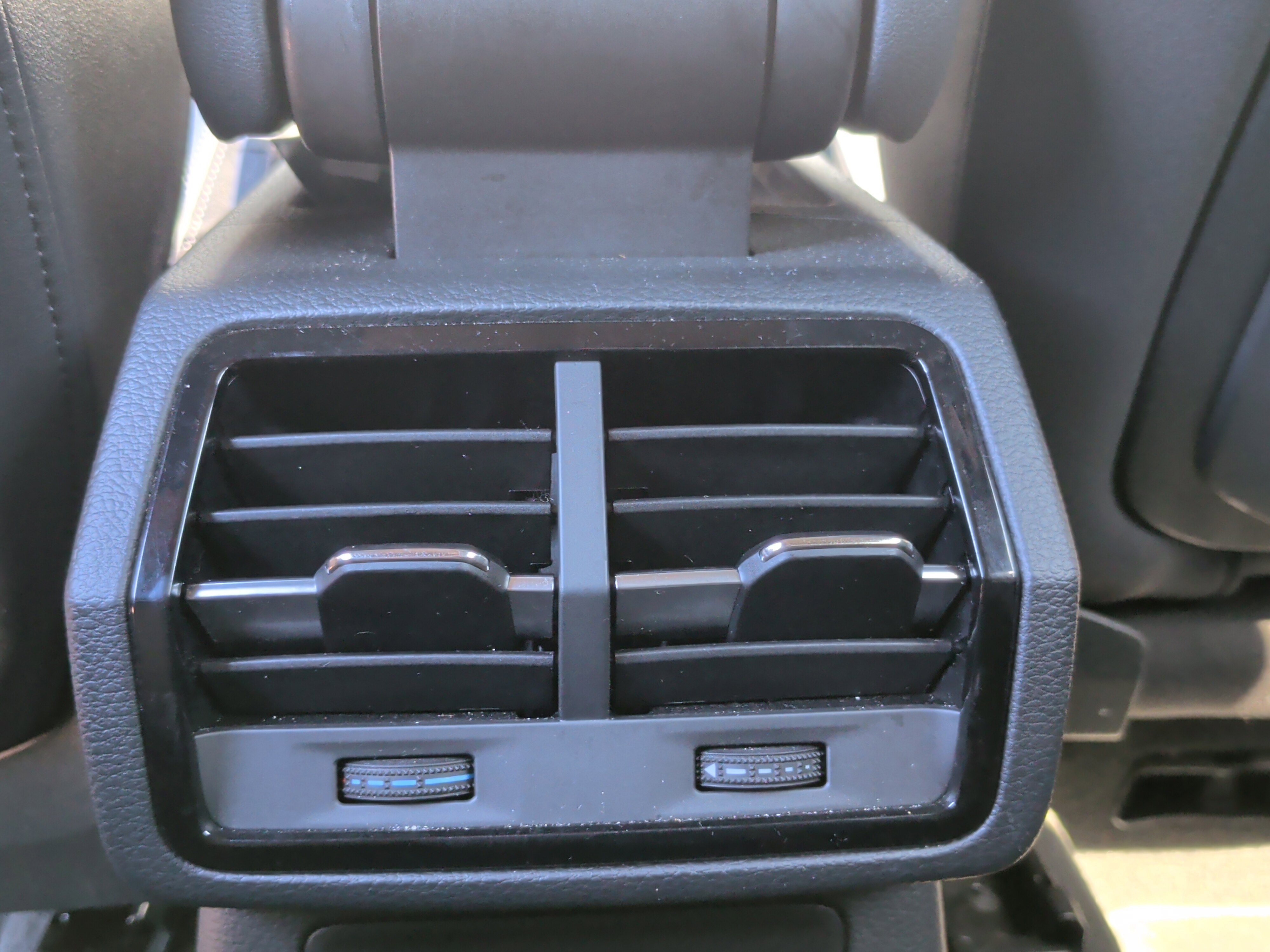 Used 2020 Audi Q3 2.0T Prestige w/ Prestige Package image 25