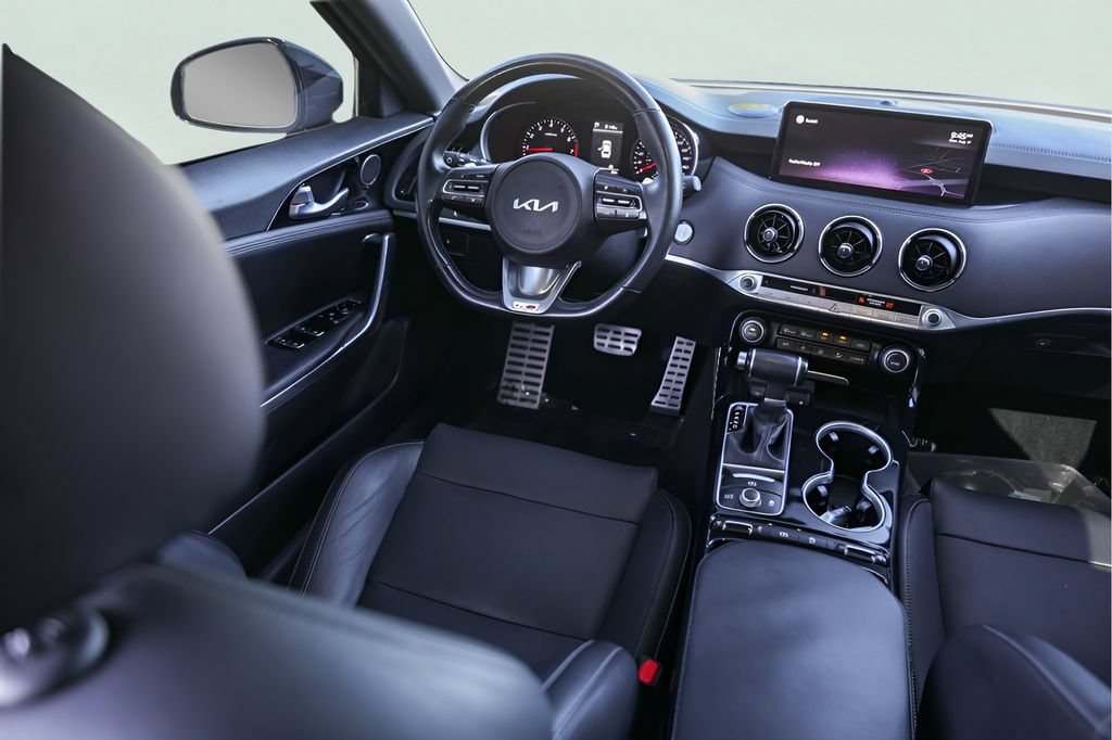 Used 2022 Kia Stinger GT-Line RWD image 29