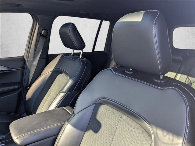 Certified 2025 Jeep Grand Cherokee Altitude image 14