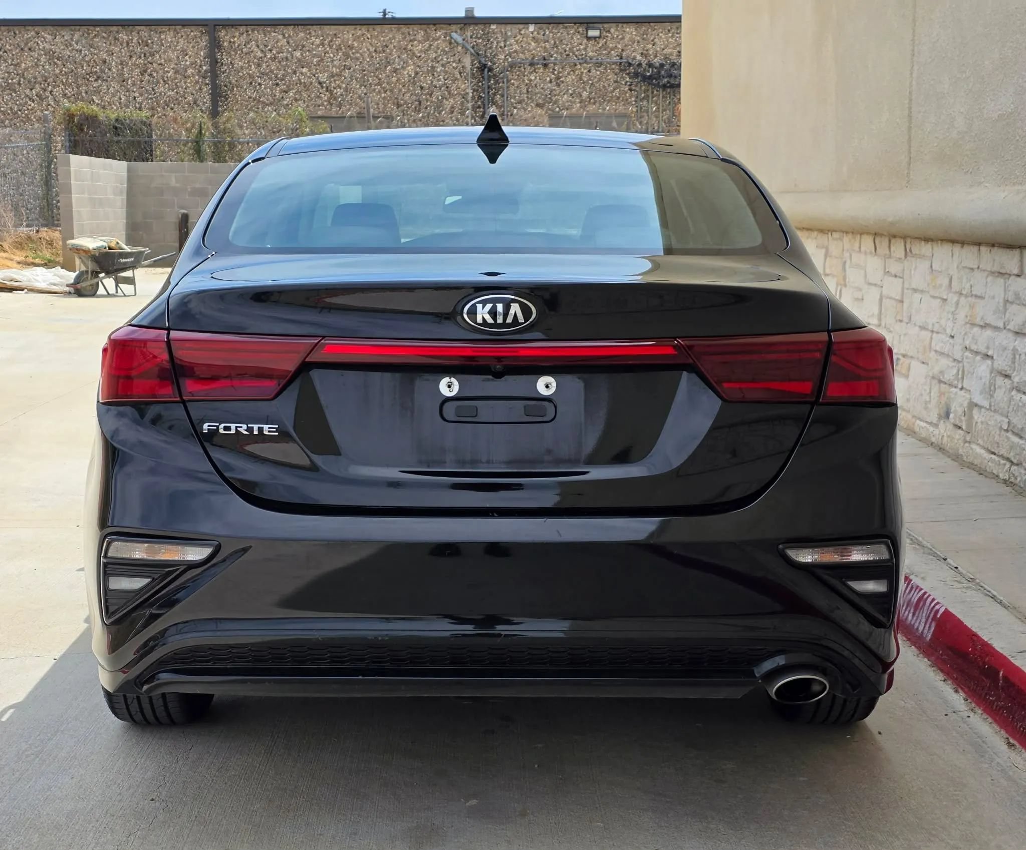 Used 2021 Kia Forte LXS FWD image 4