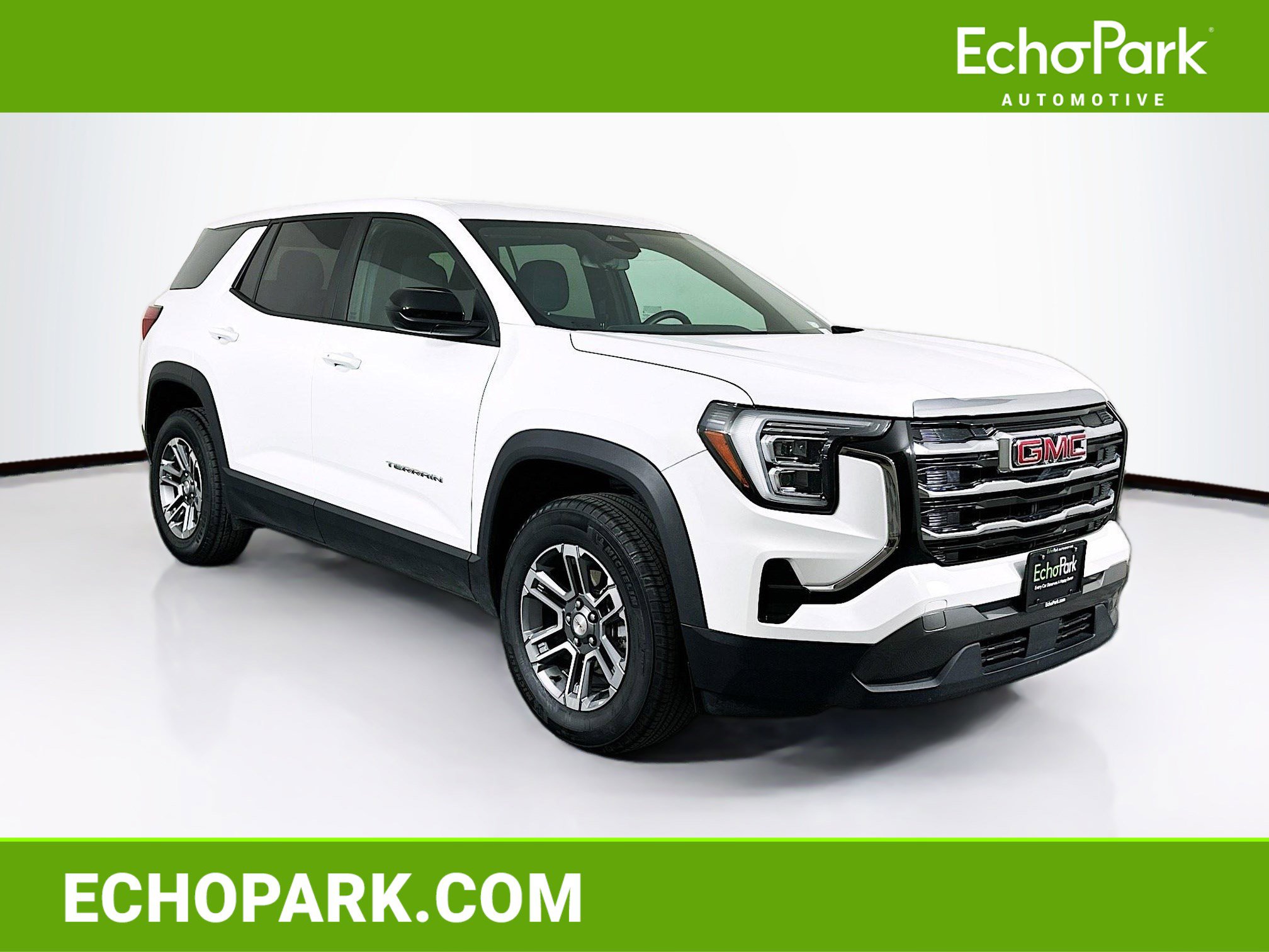 Used 2025 GMC Terrain Elevation AWD/4WD image 1