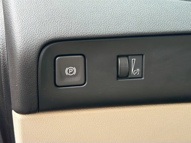 Used 2023 Buick Enclave Essence FWD image 10