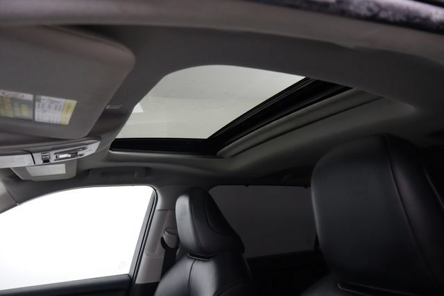 Used 2022 Toyota Highlander XLE FWD image 27