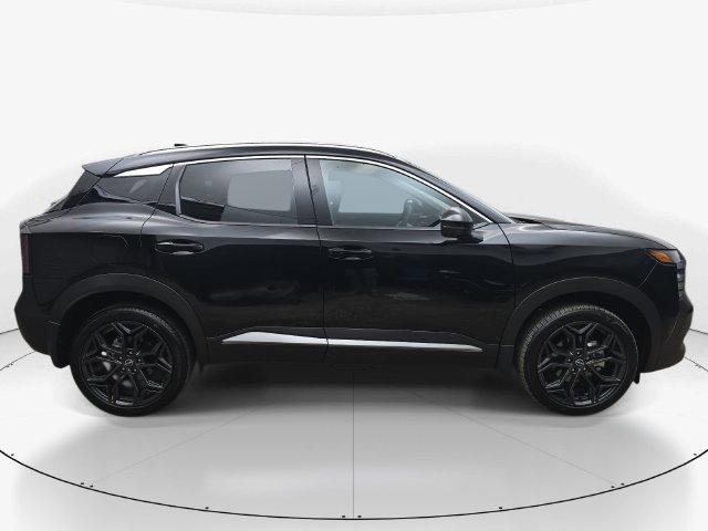 New 2027 Nissan Kicks SR w/ SR Premium Package FWD image 5