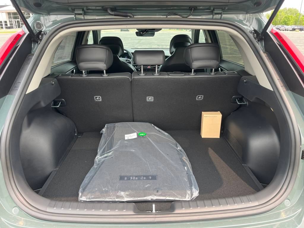 New 2025 Kia Niro EX image 35