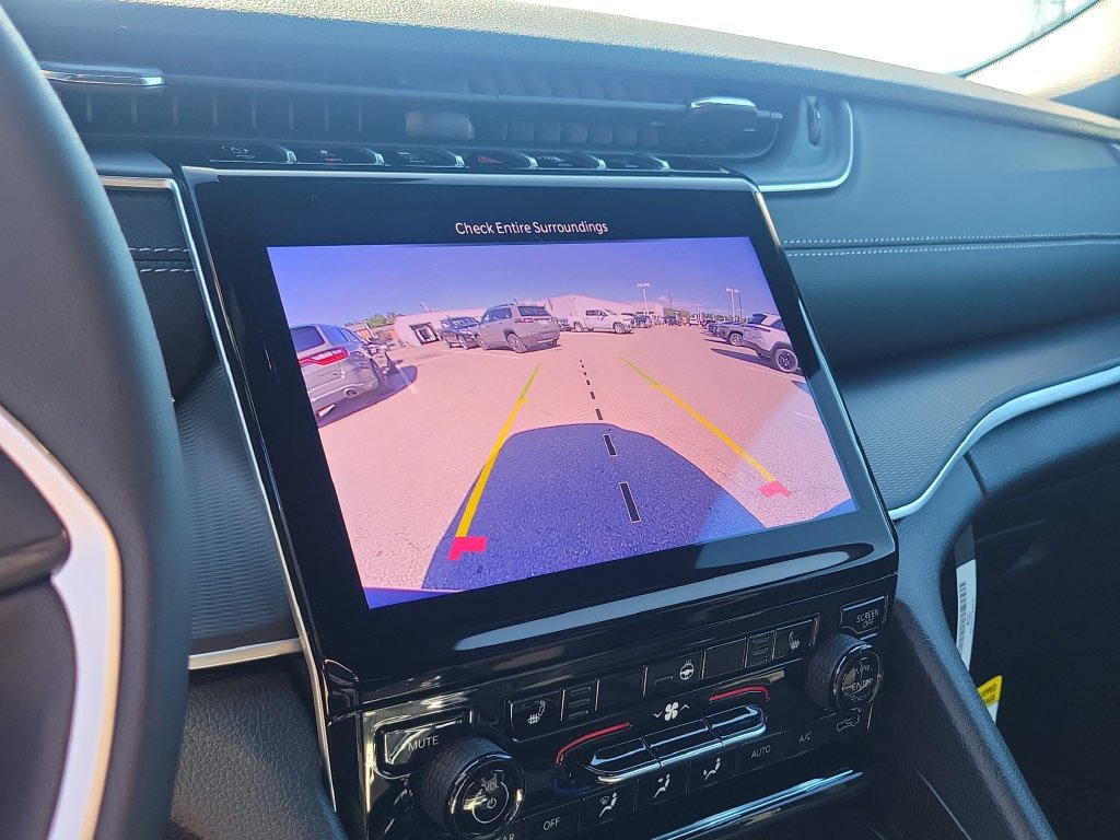 New 2027 Jeep Grand Cherokee Laredo X AWD/4WD image 17