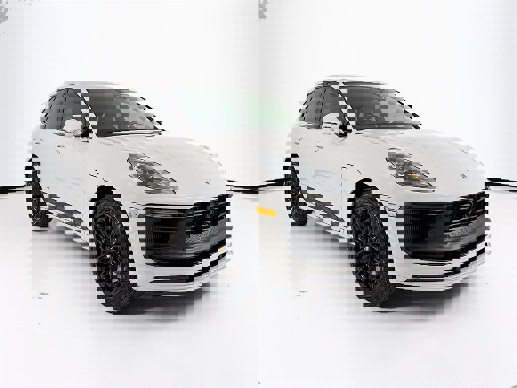 New 2026 Porsche Macan GTS image 7
