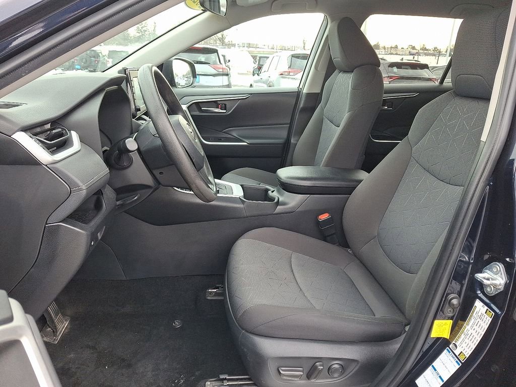 Used 2022 Toyota RAV4 XLE image 14