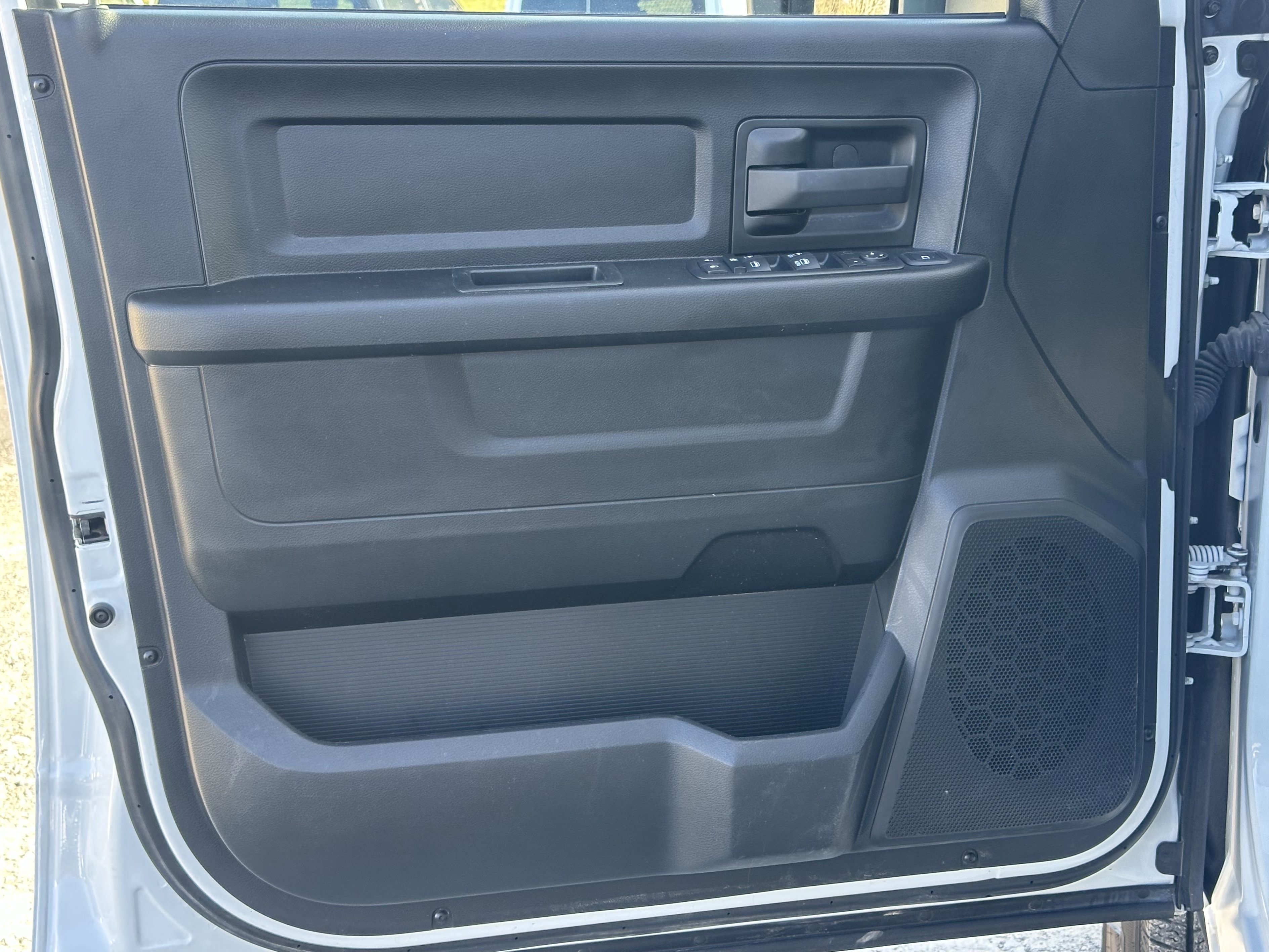 Used 2024 RAM 3500 Tradesman w/ Chrome Appearance Group image 8