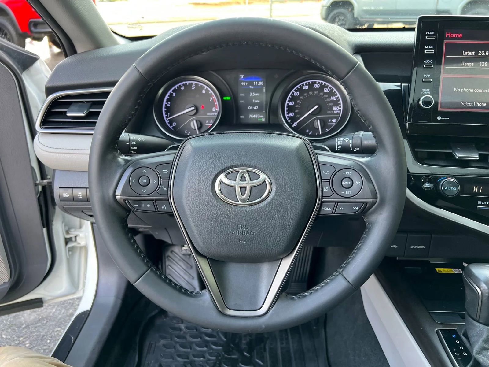 Used 2022 Toyota Camry SE image 15