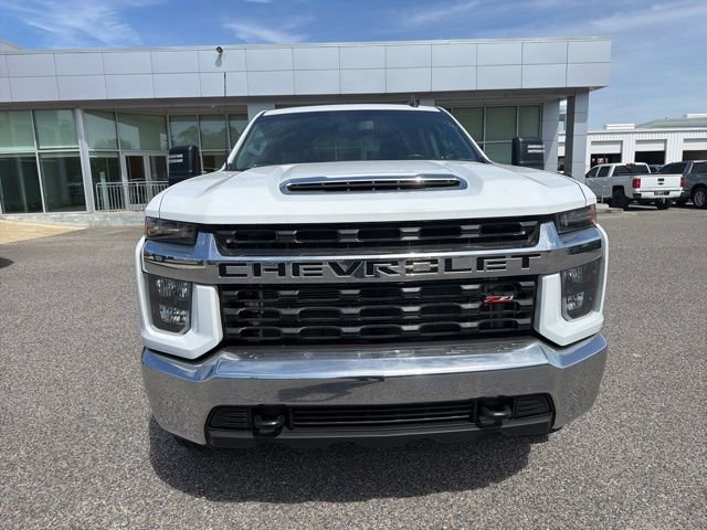 Used 2023 Chevrolet Silverado 2500 LT image 2