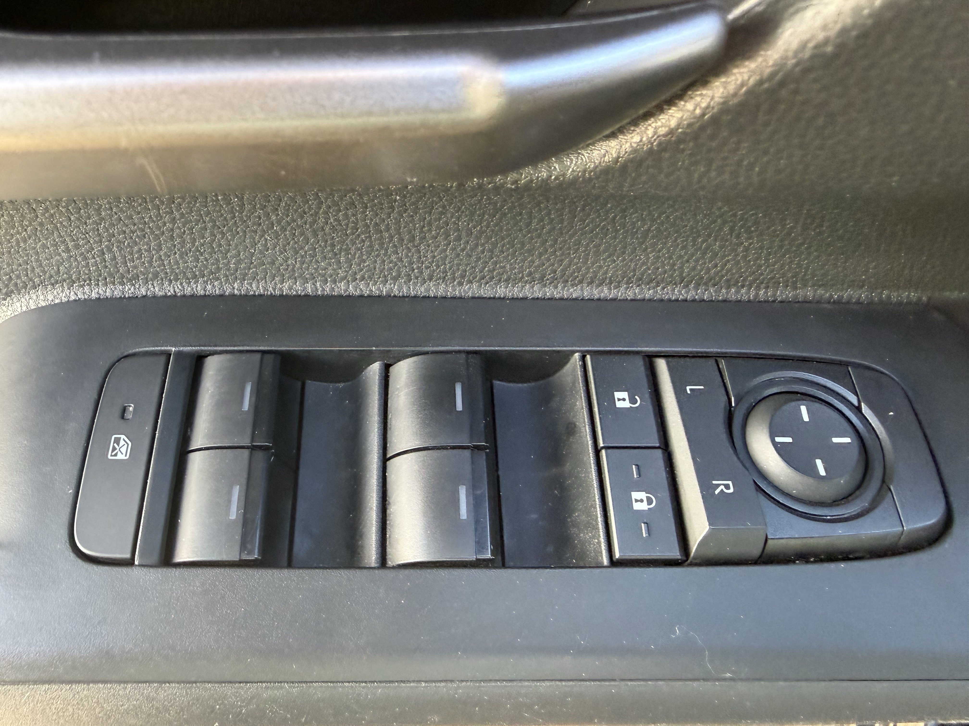 Certified 2024 Toyota Tacoma TRD Off-Road image 11