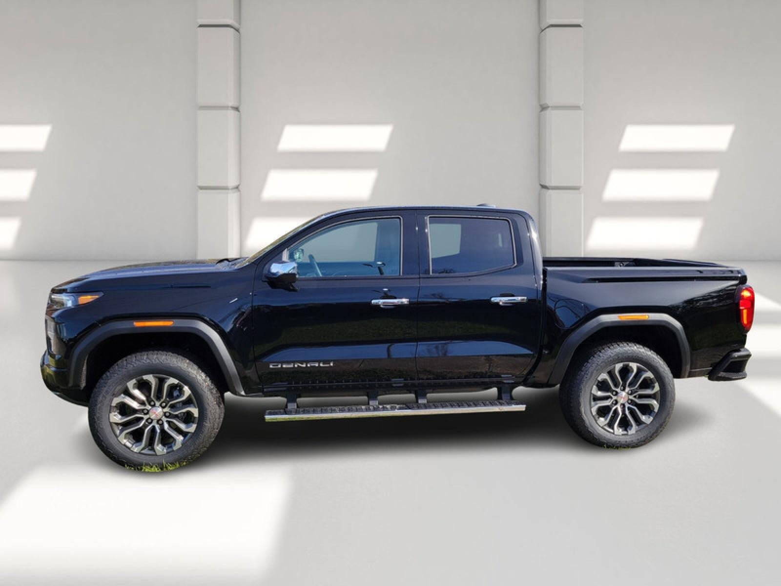New 2026 GMC Canyon Denali AWD/4WD image 4