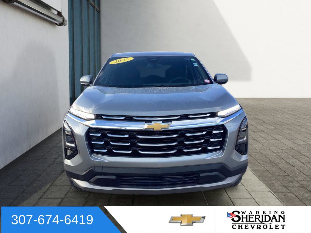 Used 2025 Chevrolet Equinox LT image 2