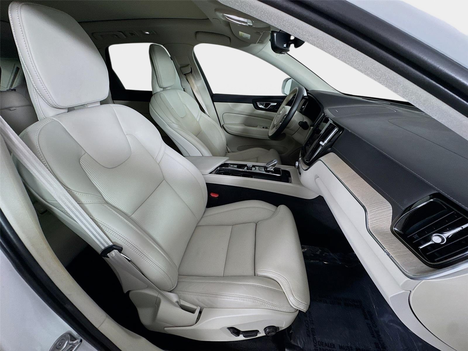 Used 2022 Volvo XC60 B5 Inscription w/ Advanced Package AWD/4WD image 31