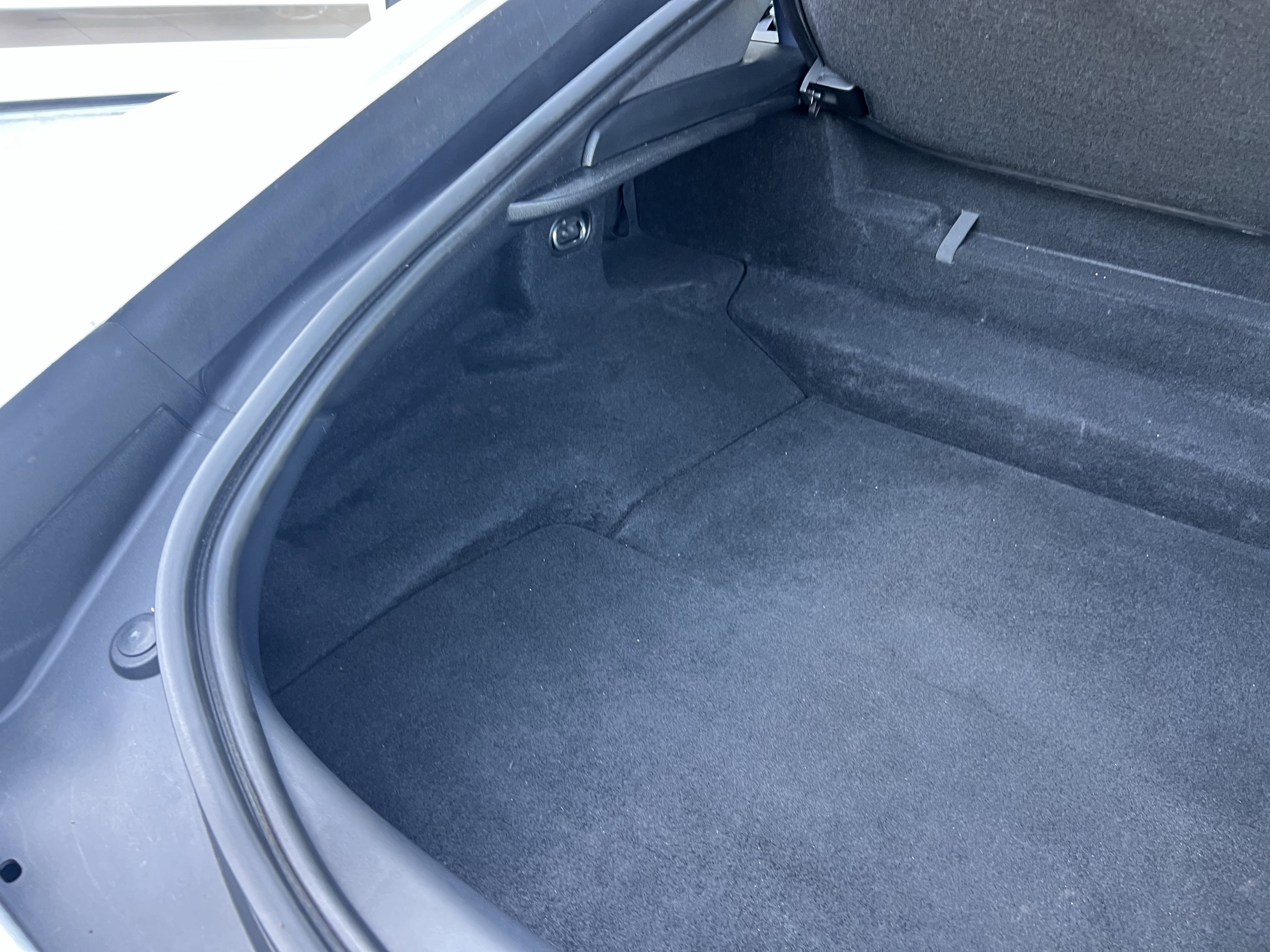 Used 2015 Jaguar F-TYPE R image 34