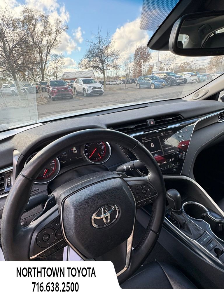 Used 2018 Toyota Camry XSE image 15
