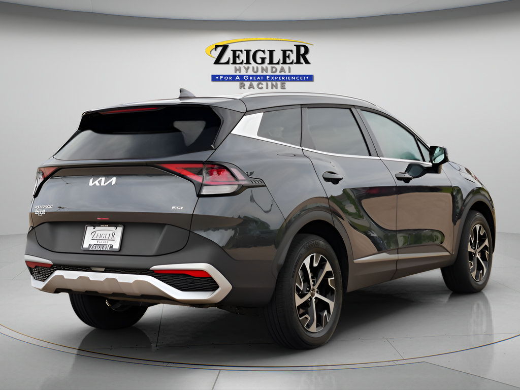 Used 2024 Kia Sportage EX AWD/4WD image 7