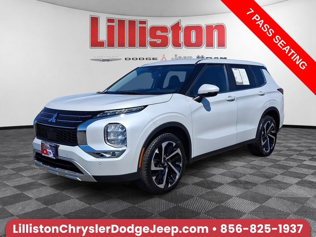 Used 2024 Mitsubishi Outlander SE