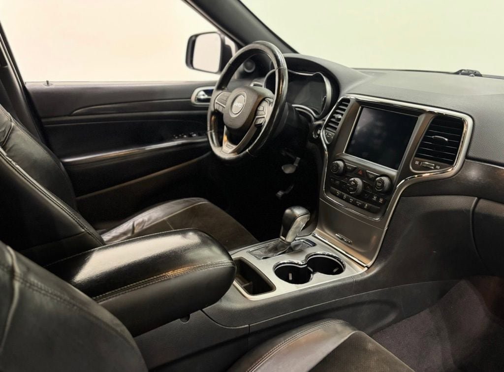 Used 2018 Jeep Grand Cherokee Altitude AWD/4WD image 15