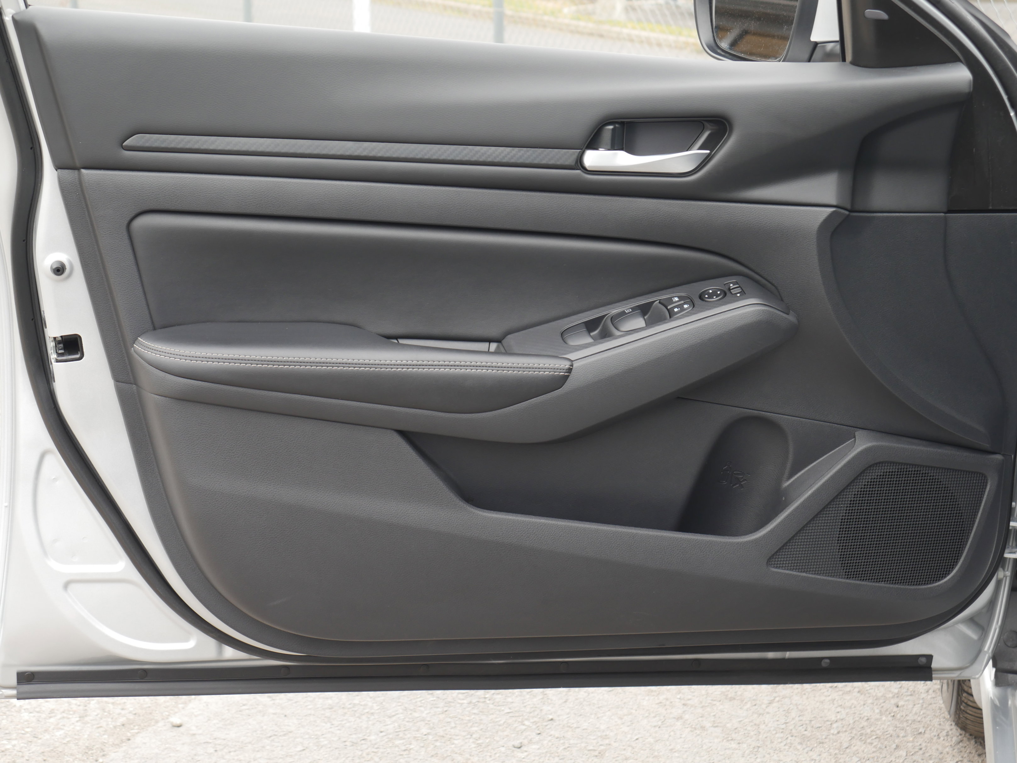 Certified 2024 Nissan Altima 2.5 SV w/ SV Premium Package image 32