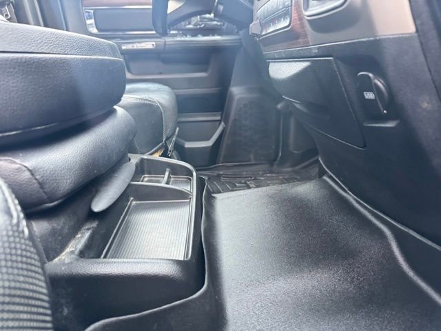 Used 2018 RAM 3500 Laramie image 32