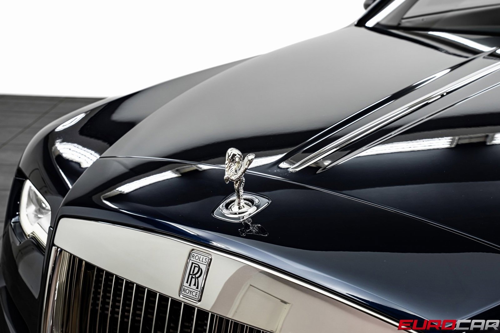 Used 2017 Rolls-Royce Wraith image 10