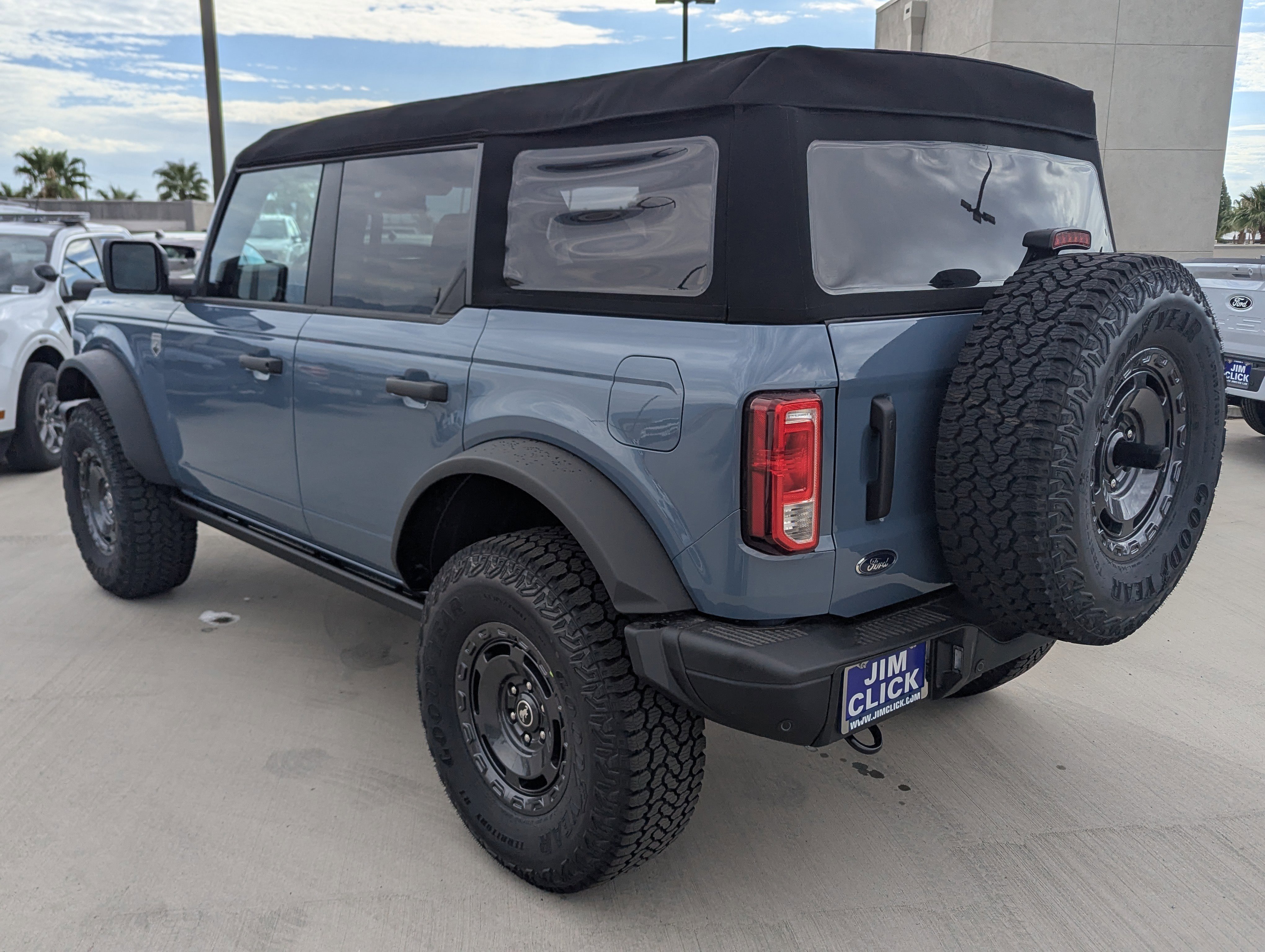 New 2025 Ford Bronco Big Bend w/ Black Diamond Package image 4