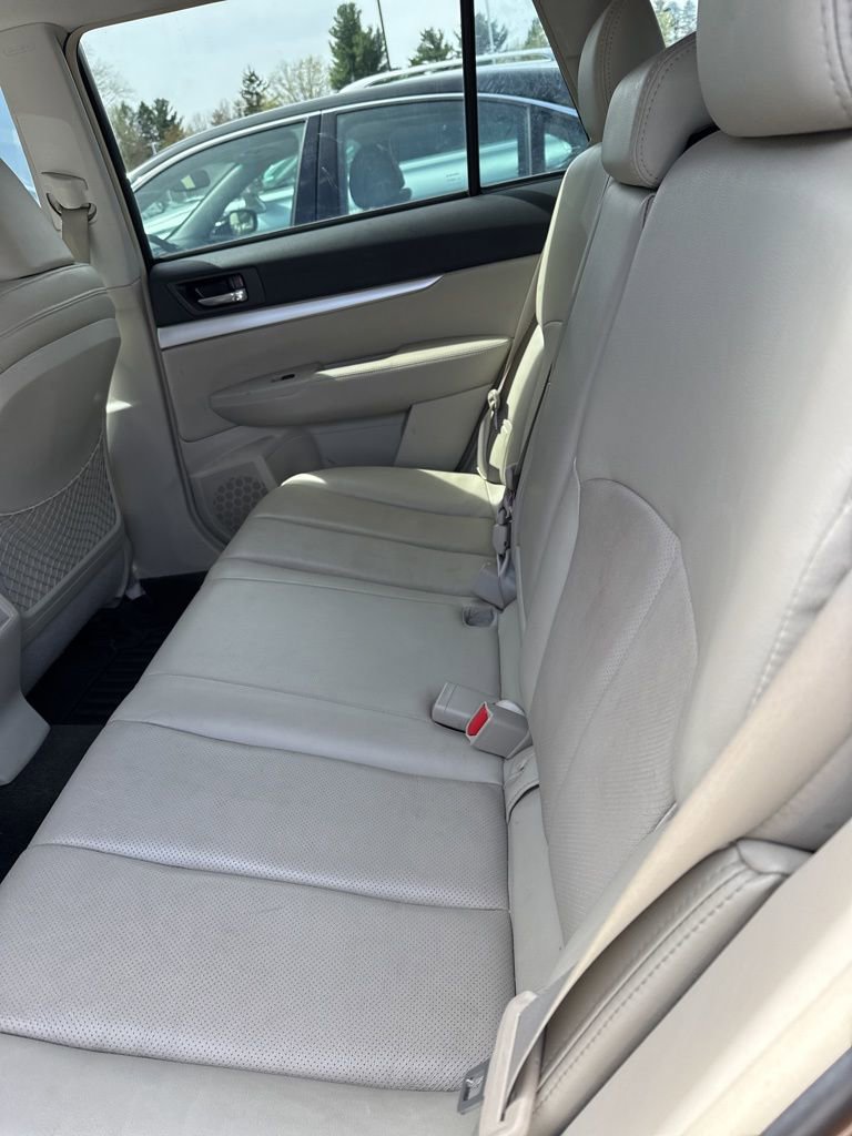 Used 2012 Subaru Outback 2.5i Premium w/ All-Weather Pkg image 5